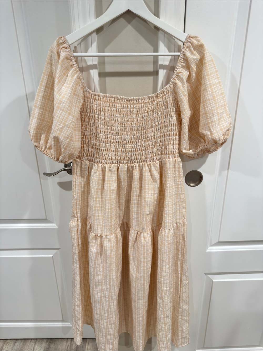 SHEIN Beige Gingham Smocked Puff Sleeve Tiered Midi Dress Women's Medium